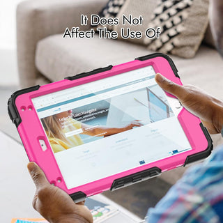 Pachet 360 pentru iPad 9.7" (iPad Air 2, iPad 5/6, iPad Pro 9.7) – Husa Sigloo cu folie inclusa, curea de umar si suport rotativ, Roz / Negru